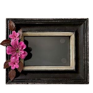 VTG Fun Picture Frame With Cut Metal Flowers Distressed Wood Valerie Bertinelli